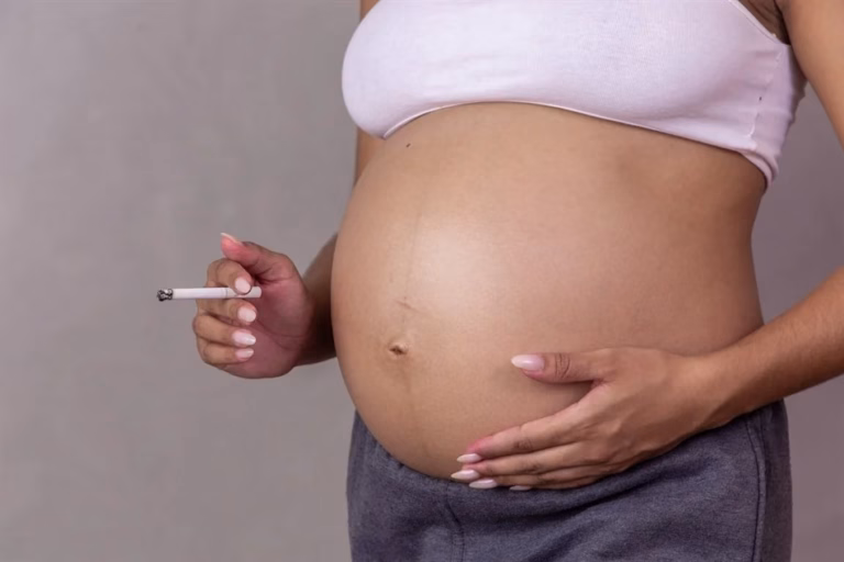 Куріння під час вагітності може впливати на психіку дитини: нові дані вчених