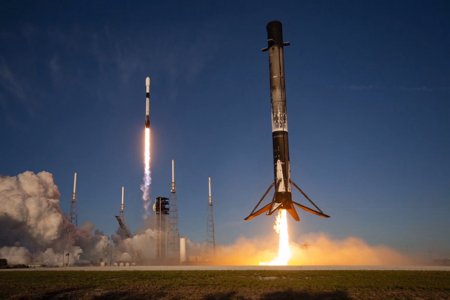 SpaceX відправила корабель на МКС і наростила Starlink до 10225 апаратів