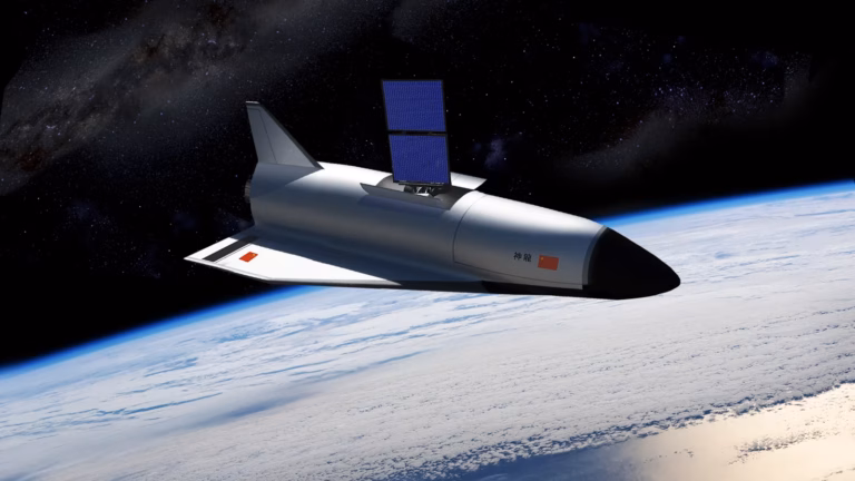 NASA відклала запуск астронавтів на МКС через витік у кораблі Dragon