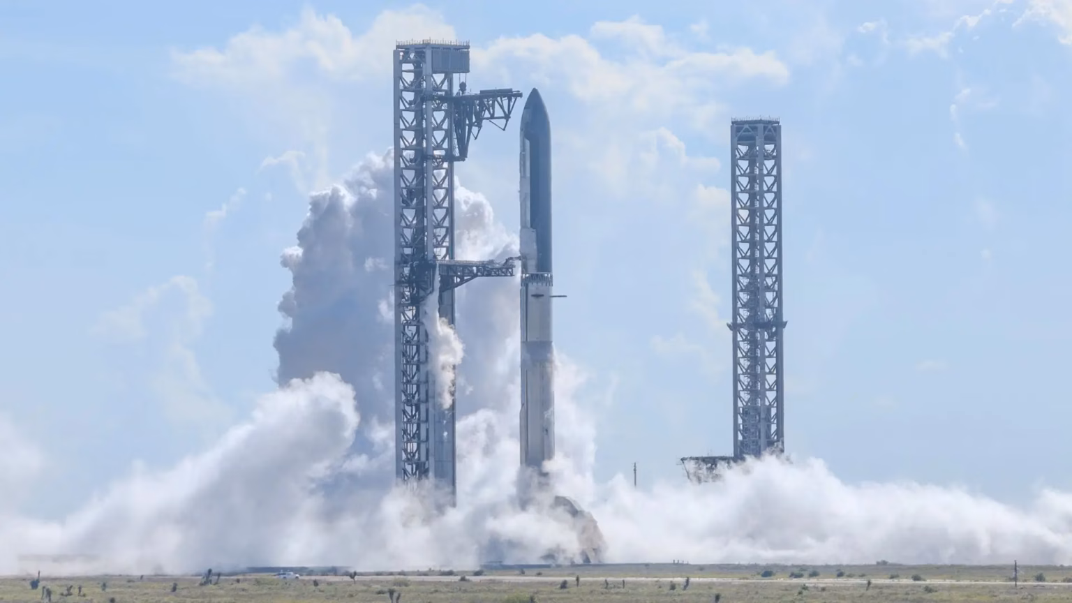 Гігантська ракета досягла орбіти: SpaceX вивела у космос 26 нових Starlink V3