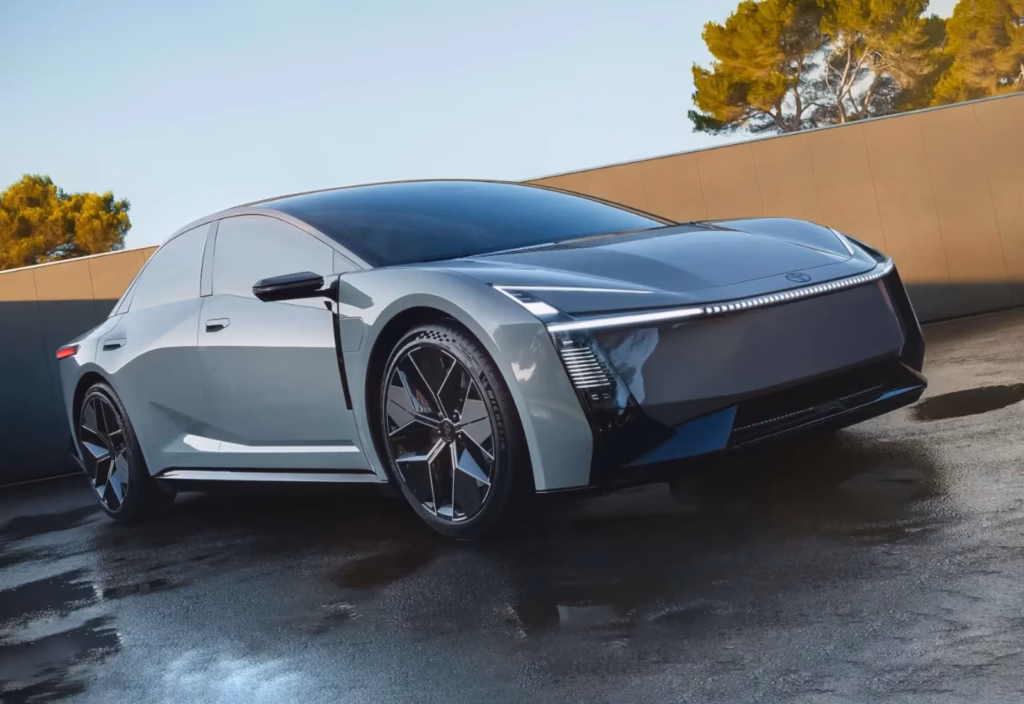 Toyota готує електричну Corolla до 2028 року